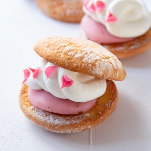 自由が丘ナボナ 桜あんクリーム【店舗限定】